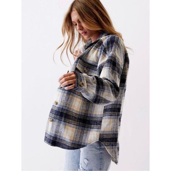 LA Hearts Oversized Plaid Shacket - Picture 4 of 8